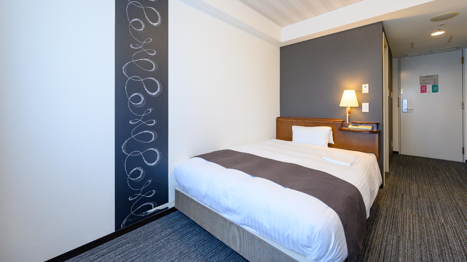1 Bedroom, Standard, Double Bed, Night View, Smoking