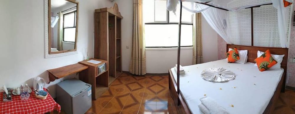 Mocco Beach Villa 12/78