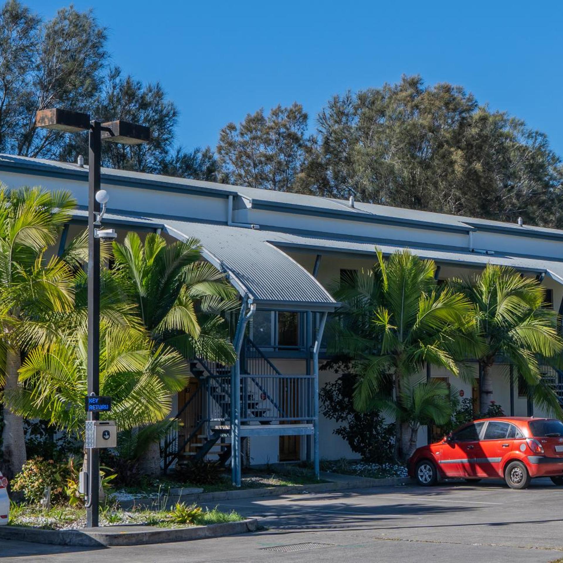 Novena Palms Motel 18/20