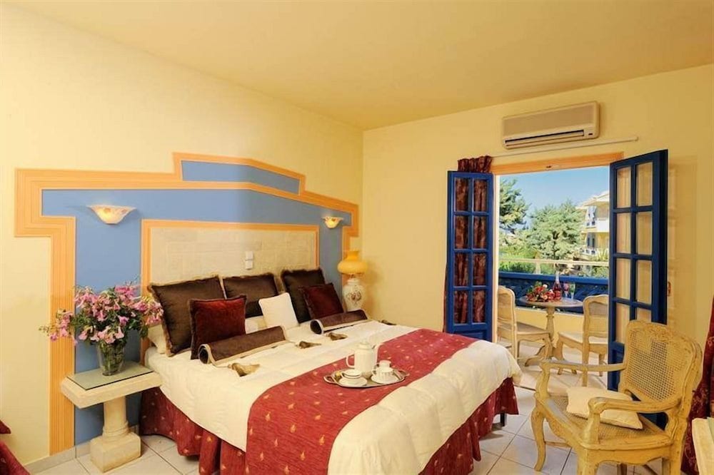 Parthenis Hotel & Suites 18/50