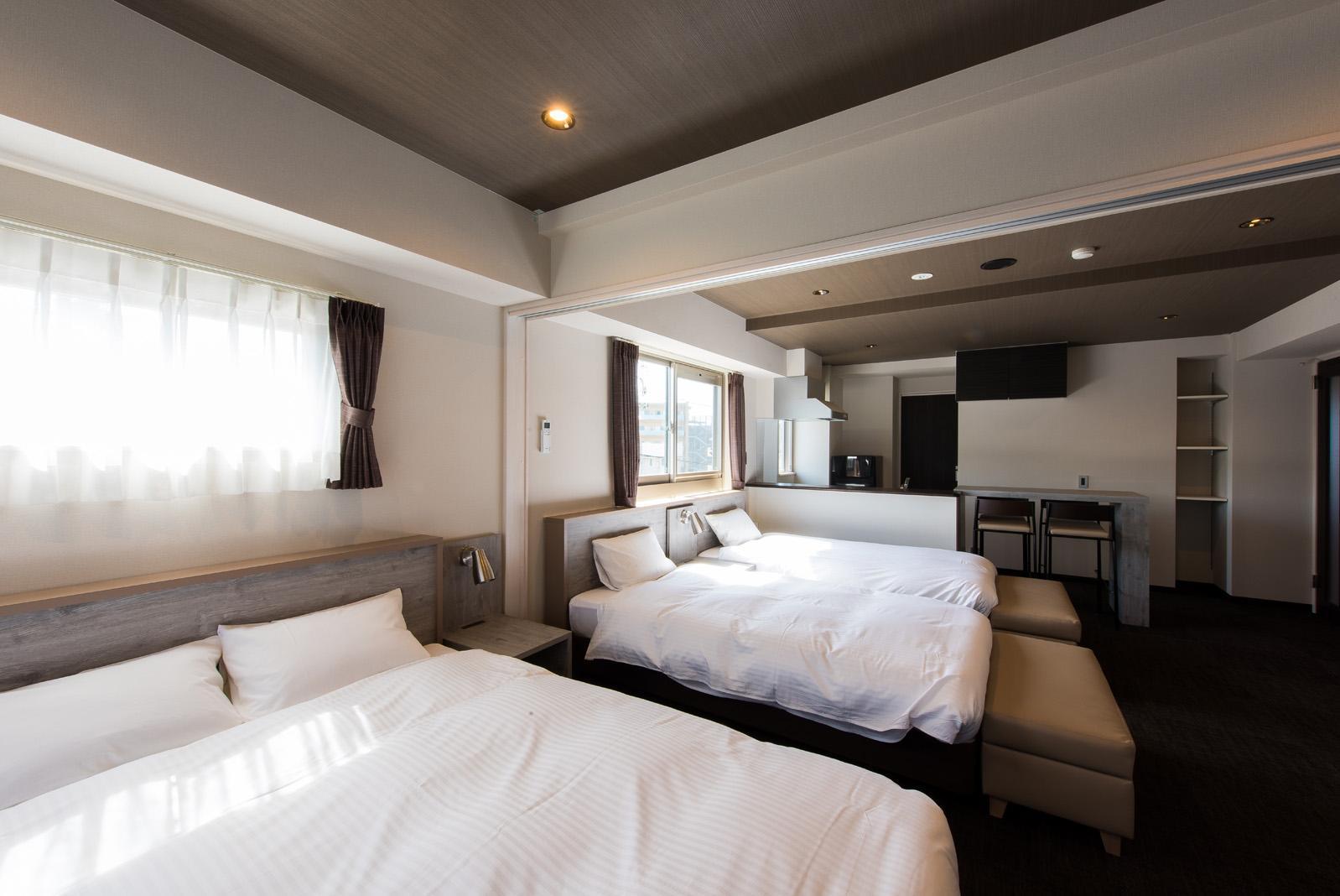 Deluxe, Suite