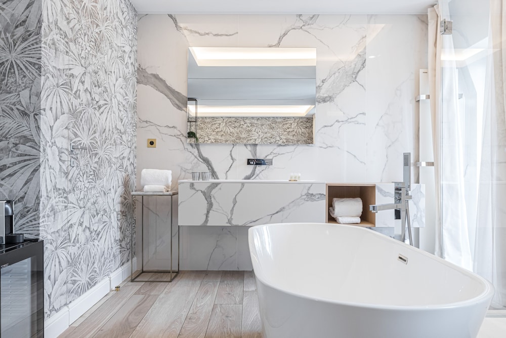 Le Dortoir Multi Storey Luxury Suites 49/50
