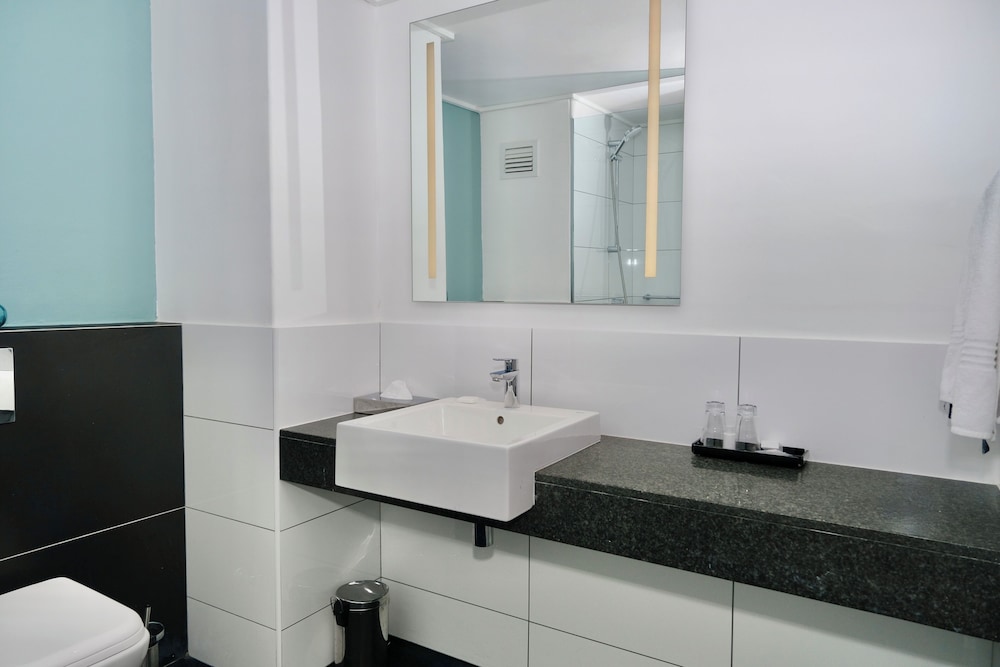 Simon's Town Quayside Hotel 60/60