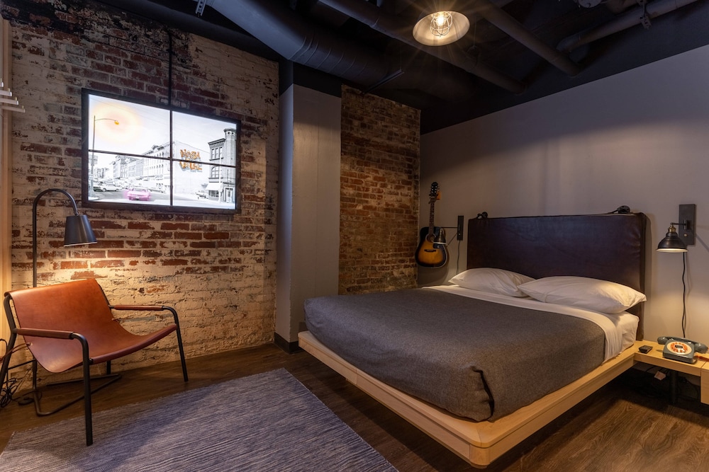 Moxy Nashville Downtown 11/40