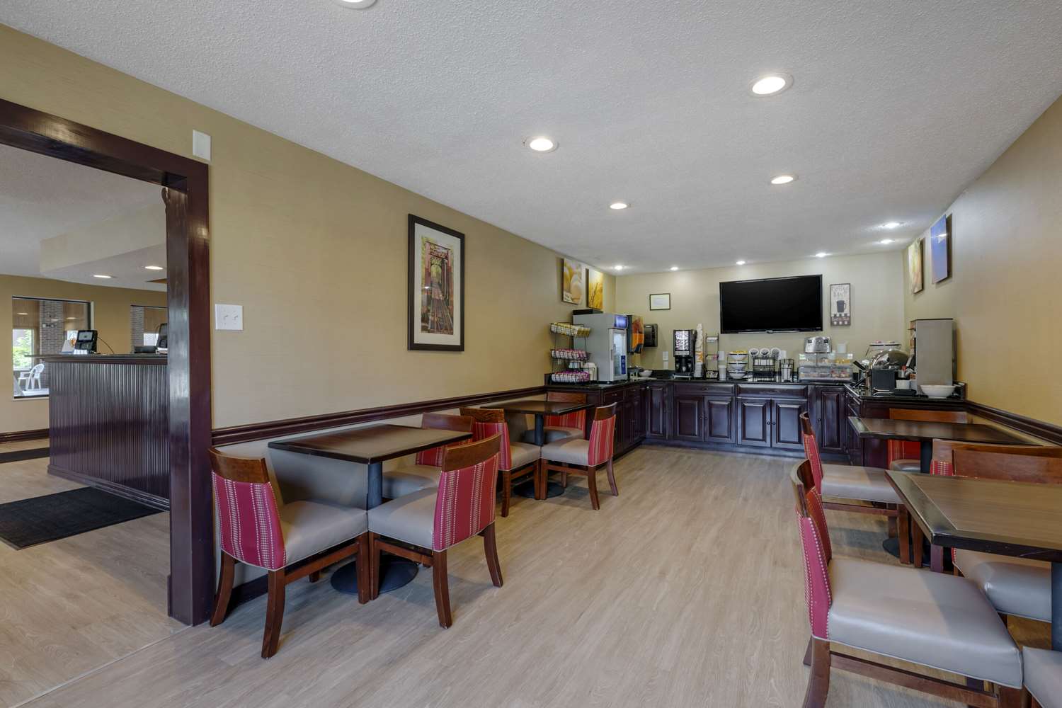 Comfort Inn Mount Vernon Downtown 18/28