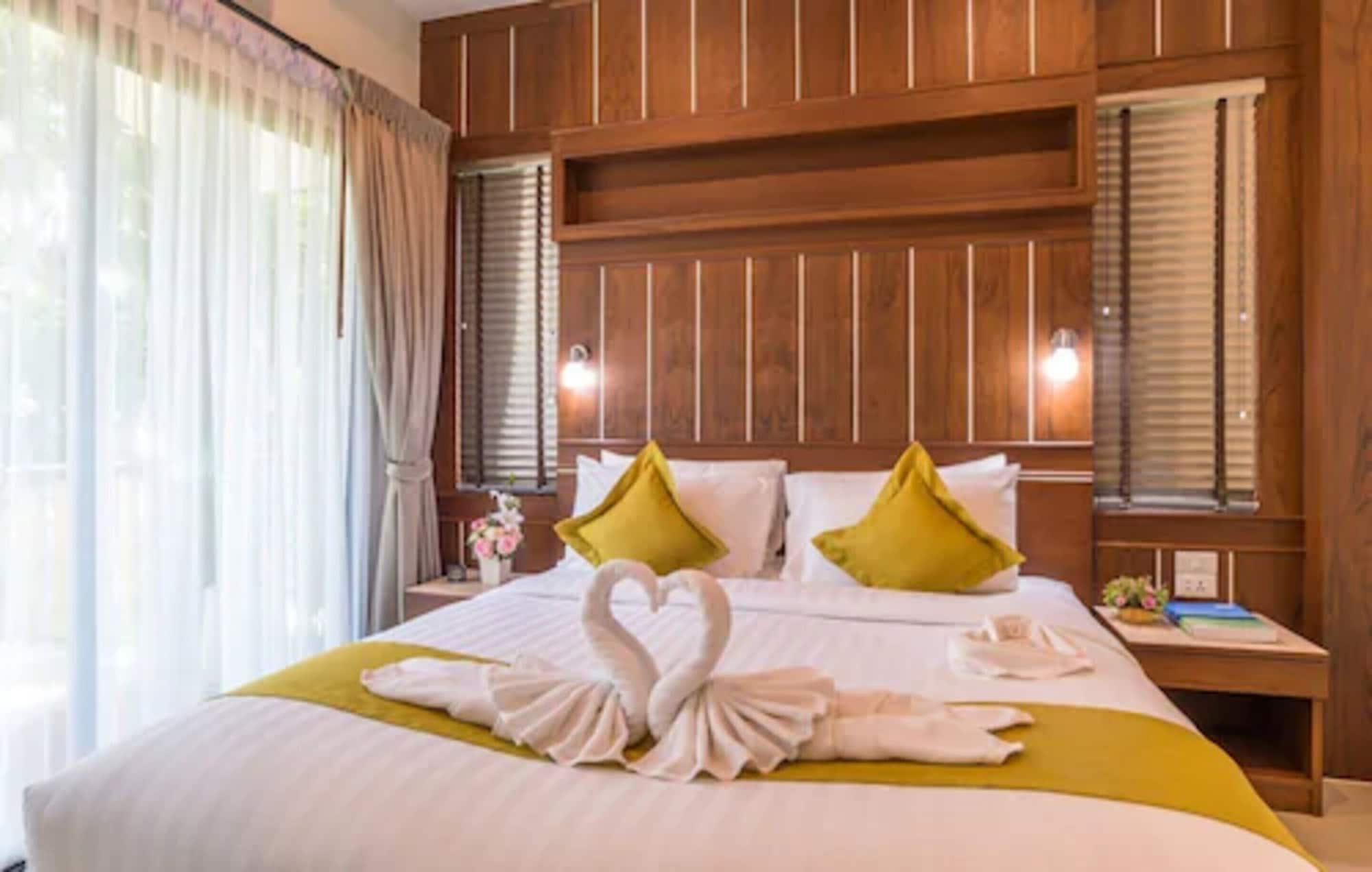 1 BEDROOM, VILLA