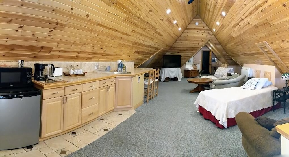 The Inn at Ludington 8/66