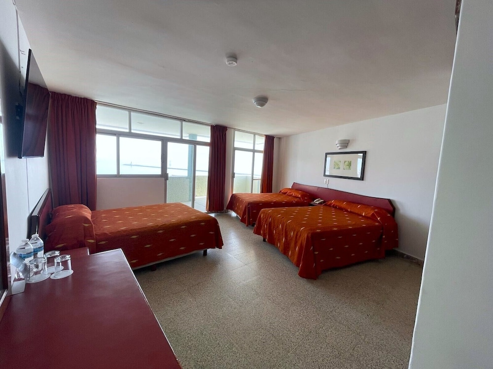 Hotel Royalty 46/64
