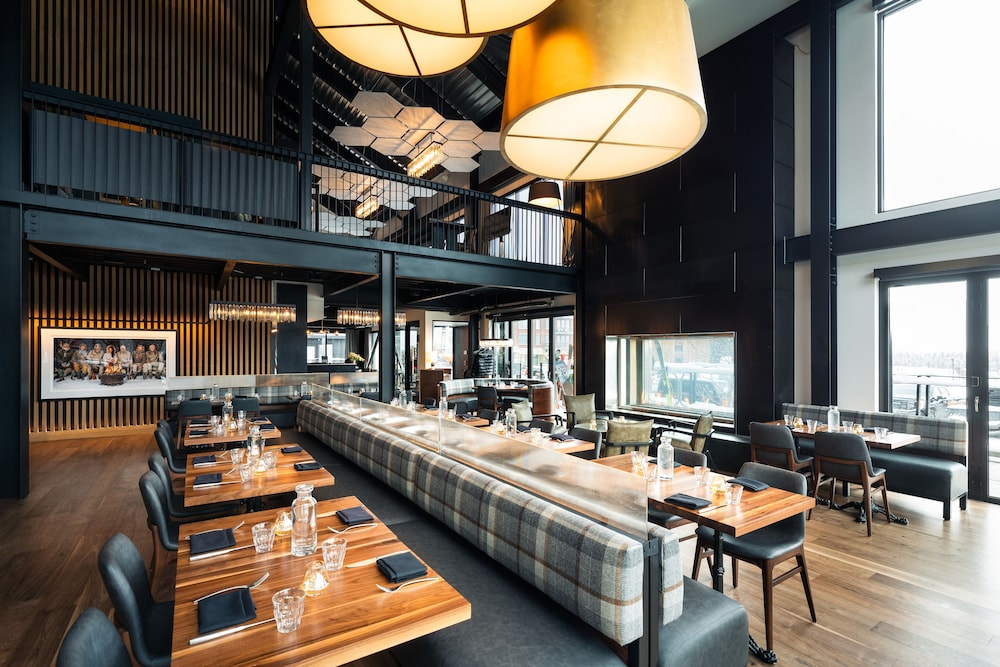 Continuum Hotel 30/50
