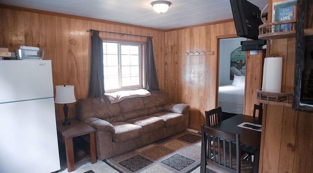 3 Rivers Resort and Guide Service 34/50