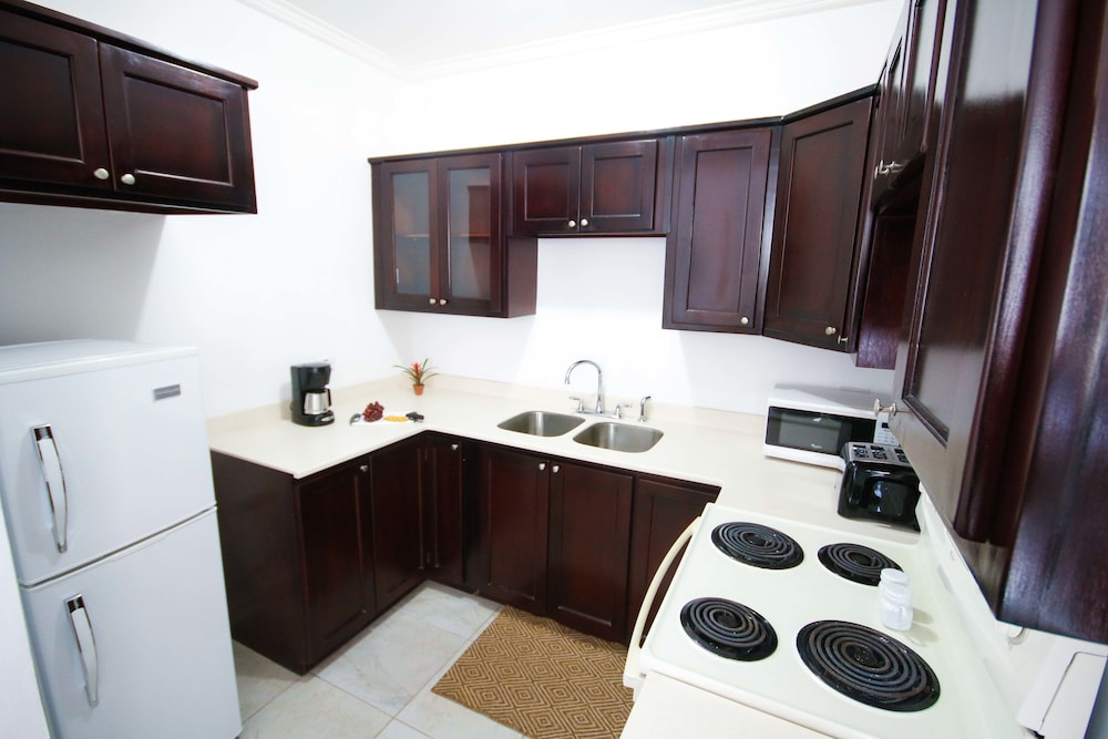 Cattleyas New Kingston Guest Apartment 5/17