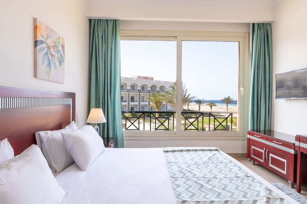 Oyster Bay Beach Suites 20/60