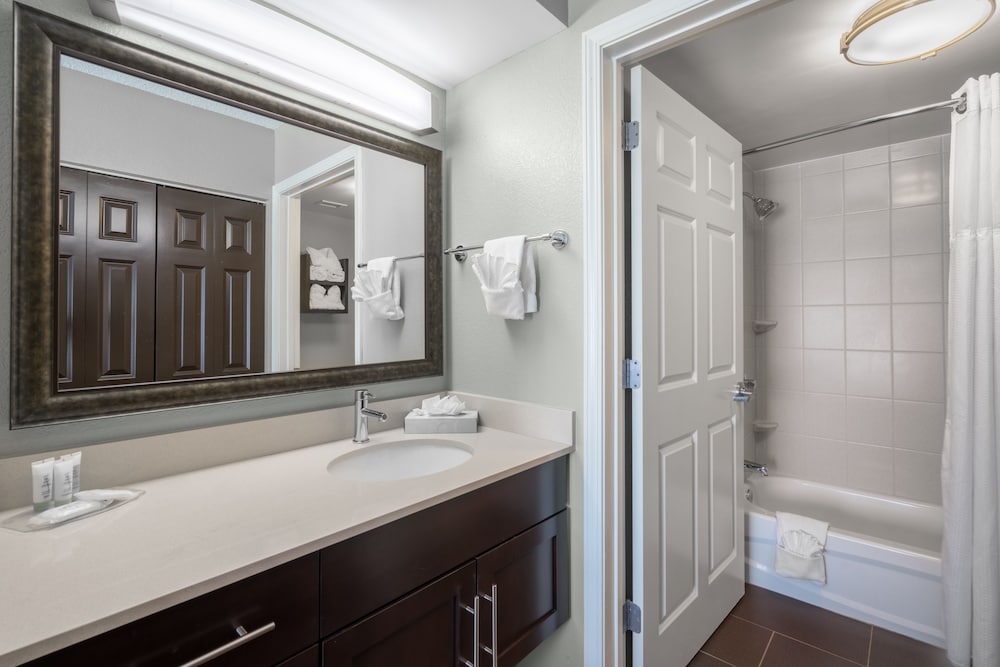 Staybridge Suites Wilmington Newark 16/44