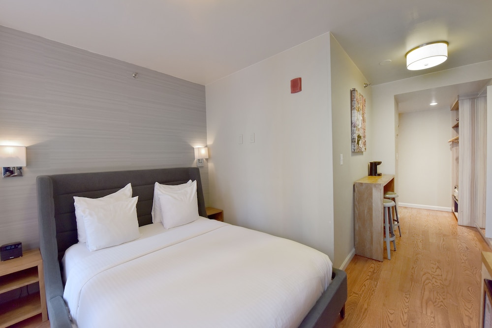 Hotel 32 32 32/78