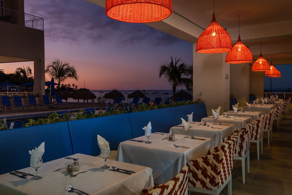 Decameron La Marina Guayabitos Ramada All Inclusive Resort 30/50