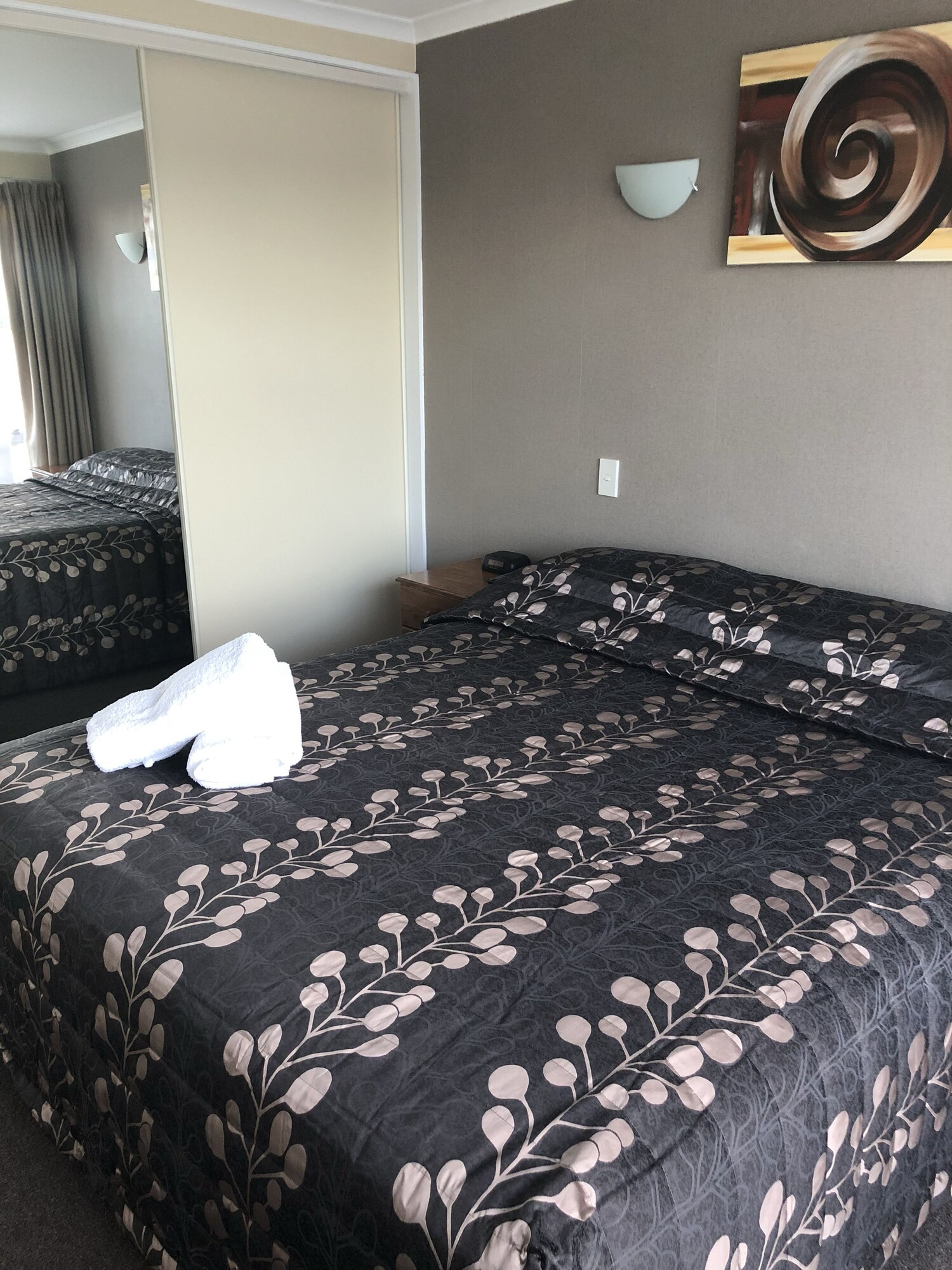 1 Bedroom, Apartment, 1 Queen and 1 Single Bed