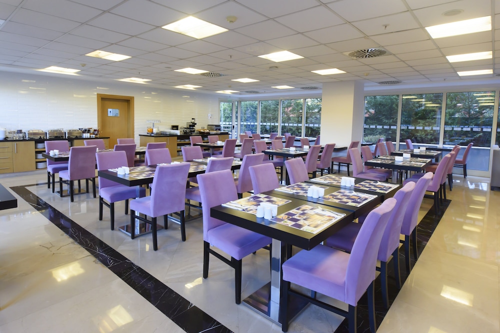 Holiday Inn Express Istanbul - Altunizade 23/42