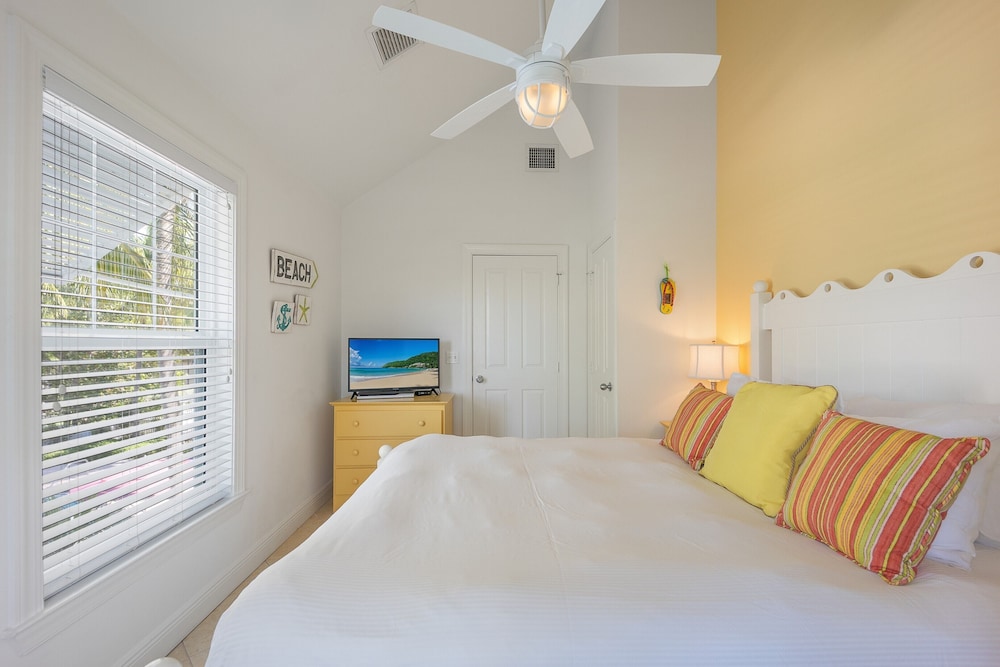 Coral Lagoon Resort Villas &amp; Marina by Keys Caribbean 12/50