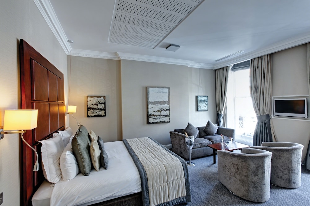 Grange Beauchamp Hotel 45/60