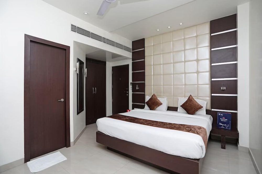 Hotel D Grand 6/25