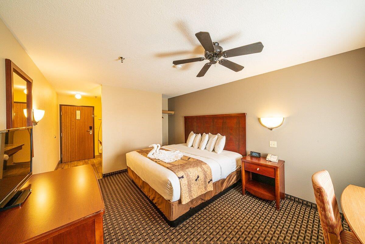 Alpine Inn & Suites 11/21