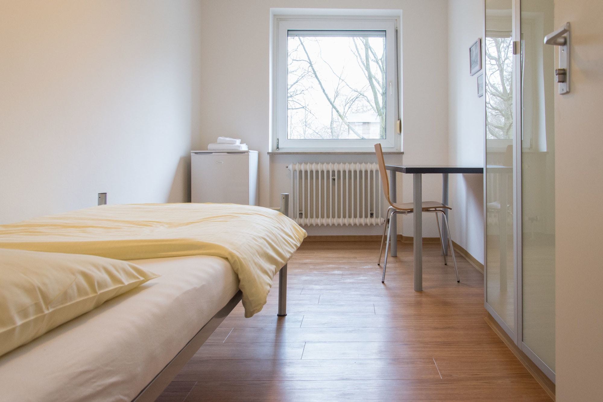 ROOM, SINGLE, SINGLE BED, SHARED BATHROOM