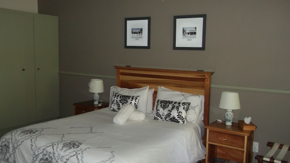 Housemartin Guest Lodge 16/46