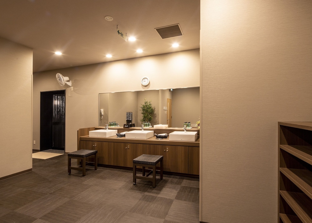 Hotel Route-Inn Wajima 35/65