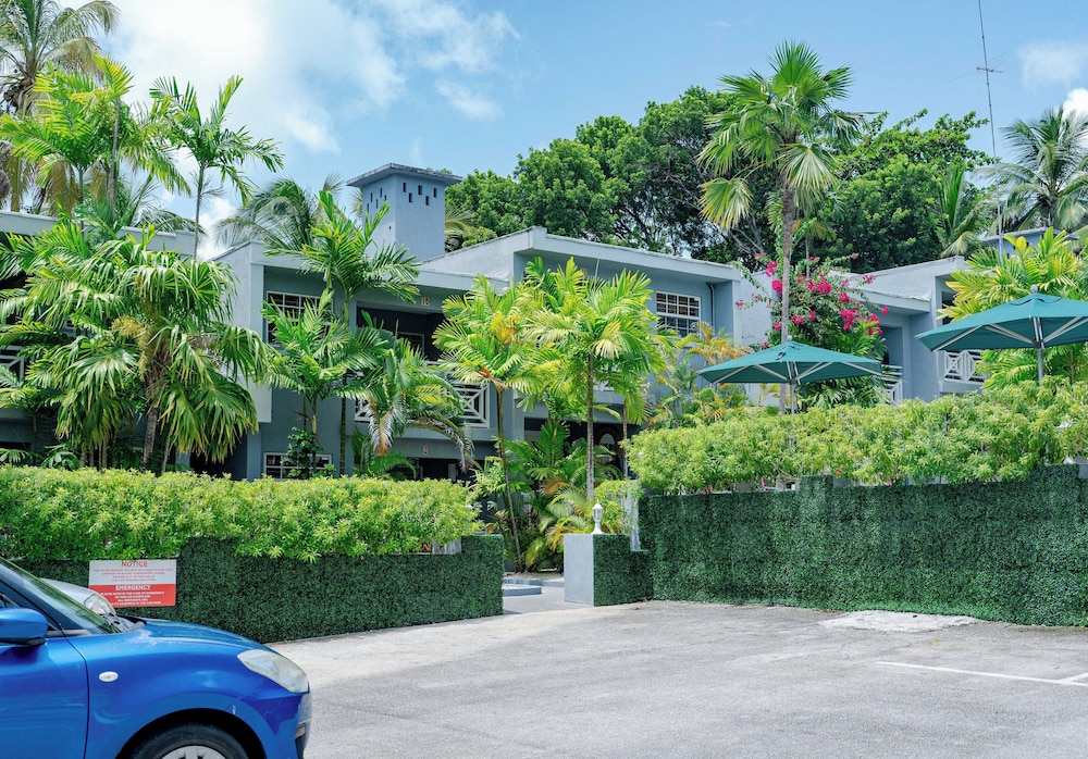 The Palms Resort 48/62