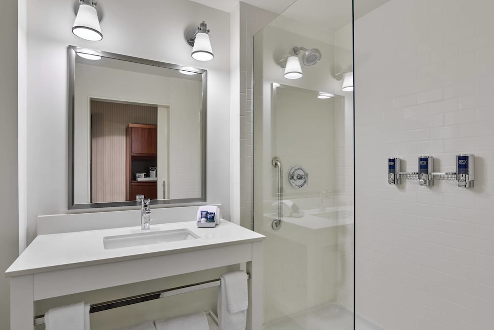 FOUR POINTS BY SHERATON DALLAS FORT WORTH AIRPORT NORTH 7/25