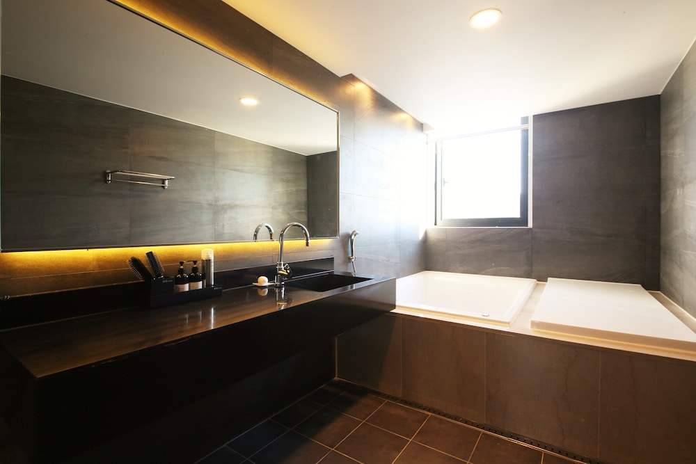 Premium Ava Hotel Sasang 48/50