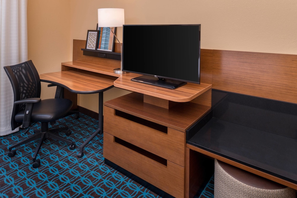 Fairfield Inn And Suites By Marriott Huntington 43/46