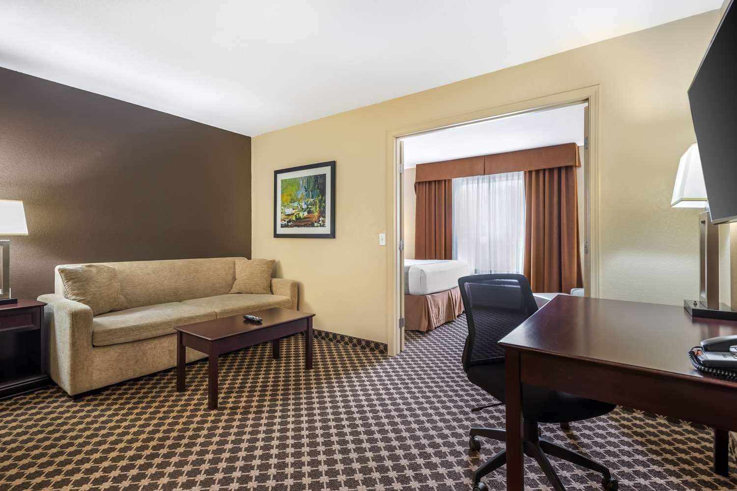 Best Western Strathmore Inn 15/25