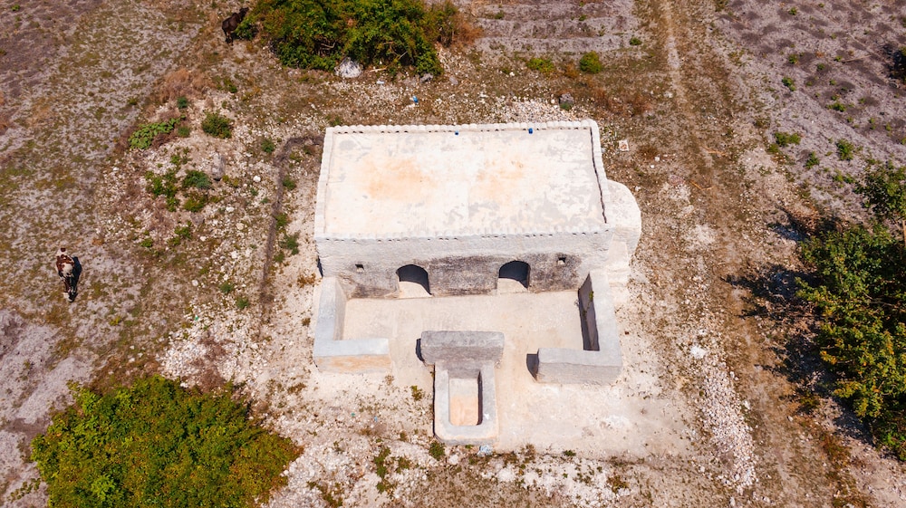 Pemba Lodge 43/50