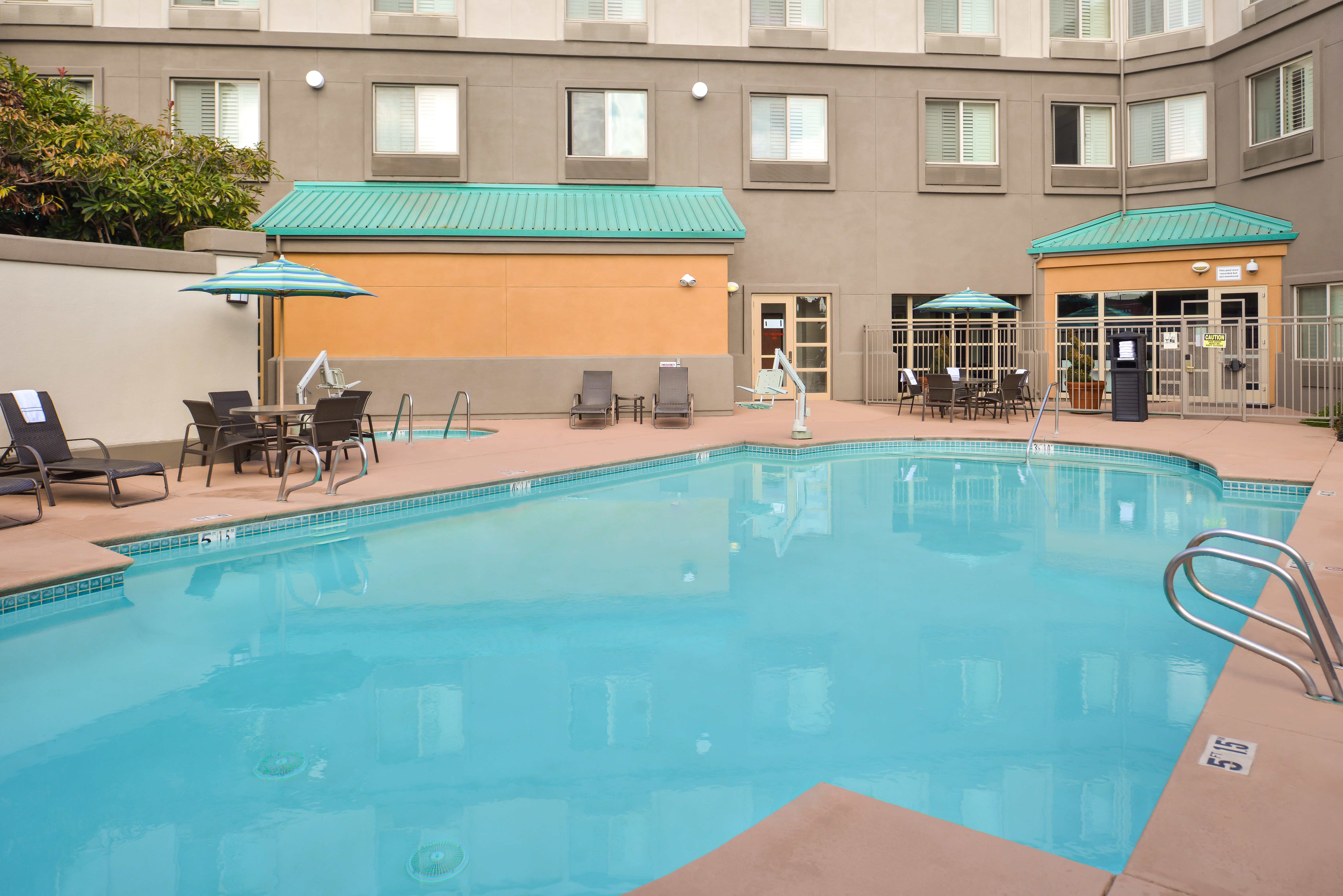 Holiday Inn Express Hotel Suites Elk Grove Ctrl Sacramento S An Ihg Hotel 2/42