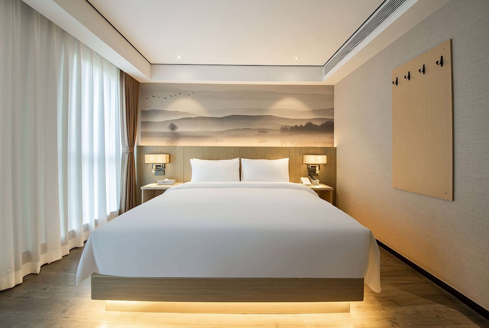 COMFORT, KING BED
