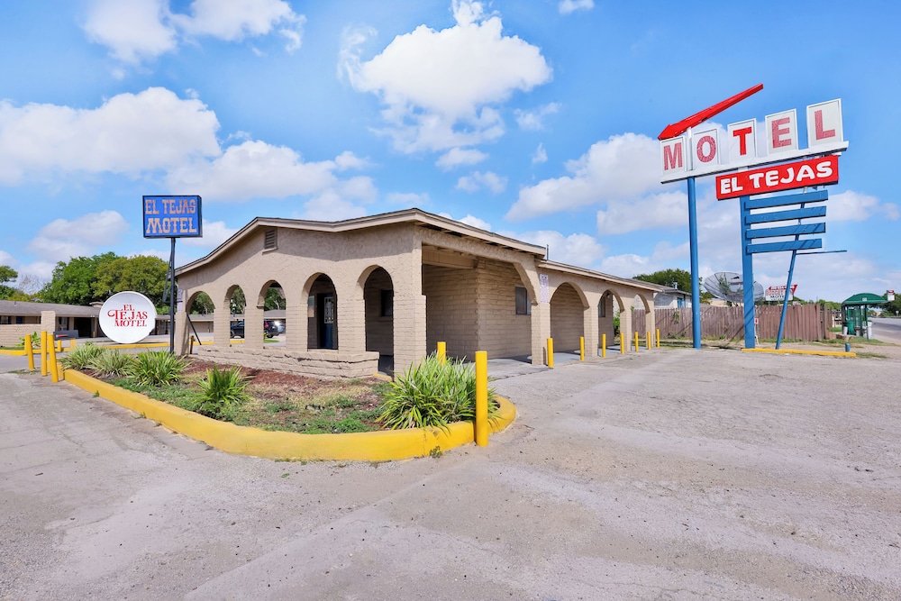 El Tejas Motel 16/20