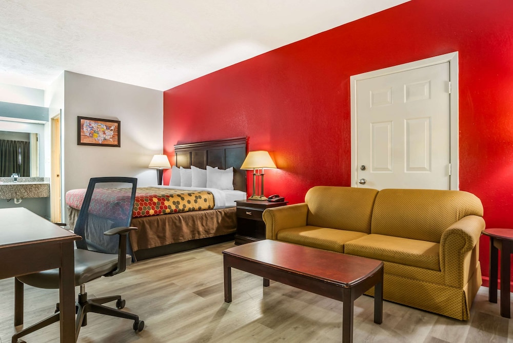 Econo Lodge Inn & Suites Philadelphia MS 60/80