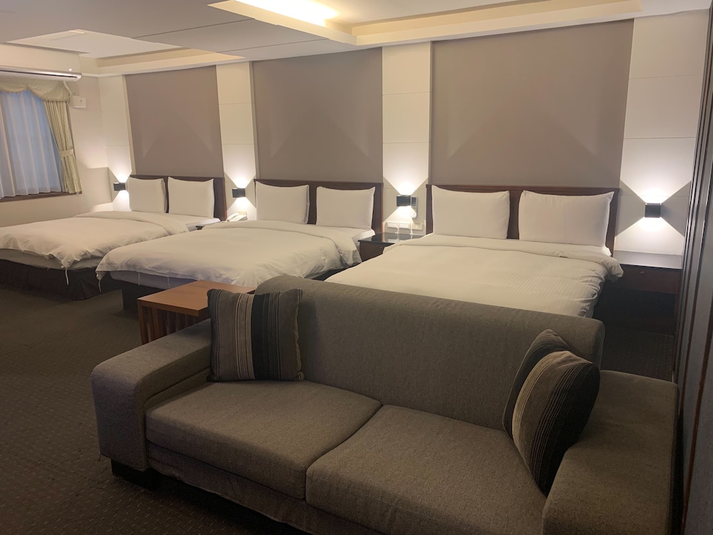 Sun Sweet Hotel 35/65
