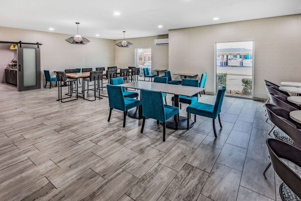 Hawthorn Extended Stay by Wyndham Ardmore 19/22