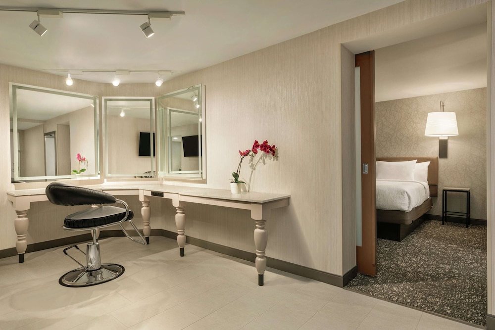Hilton Garden Inn Springfield 55/76