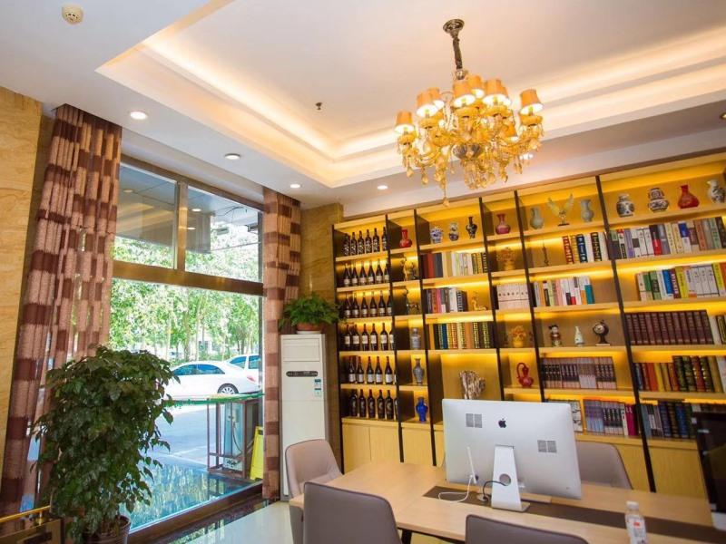 Lobby at GreenTree Inn Binzhou Wanda Plaza Huangheshilu Express Hotel, BINZHOU