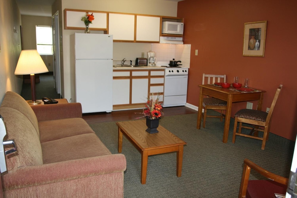 Affordable Suites Rocky Mount 33/66