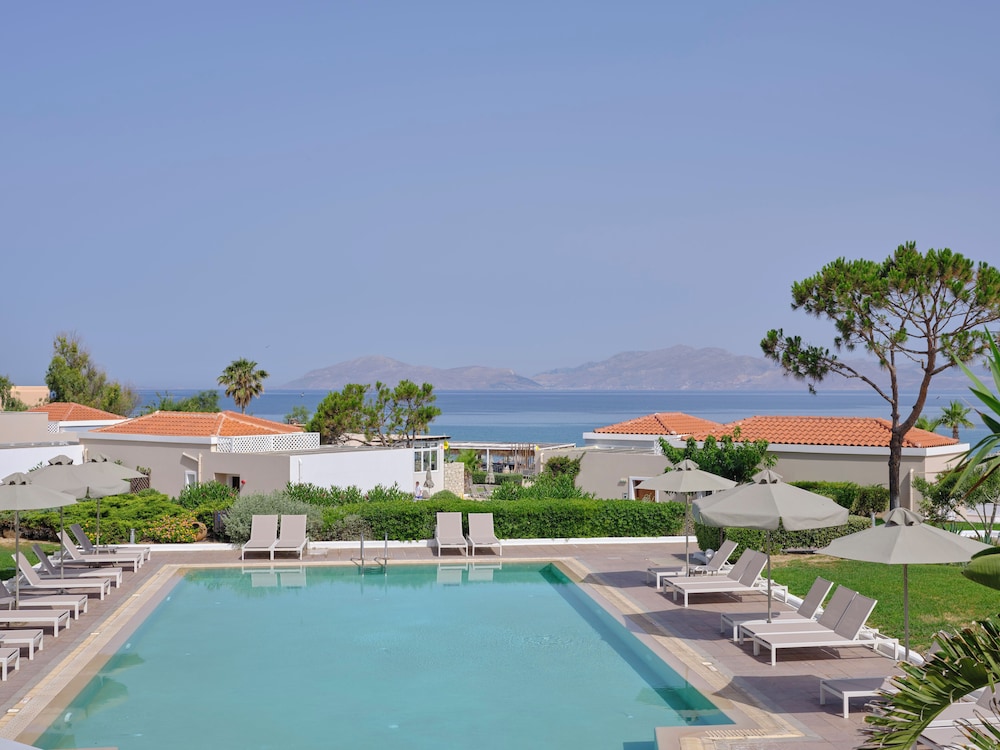 Atlantica Marmari Palace 66/69