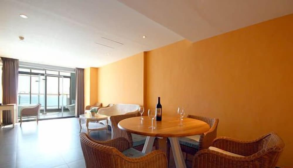 Jing Guan Hotel 32/50