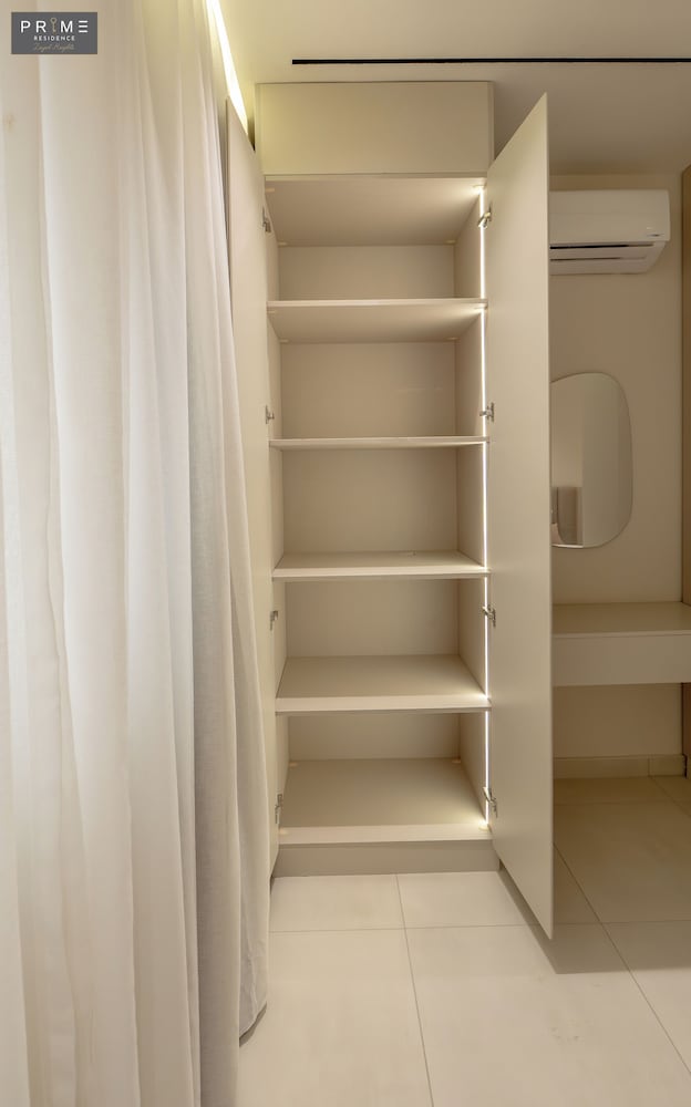 Prime Residence Zayed Heights 25/50