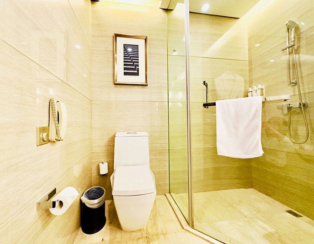 Standard, King Bed, Middle Floor، Holiday Inn Nantong Oasis International 10/10