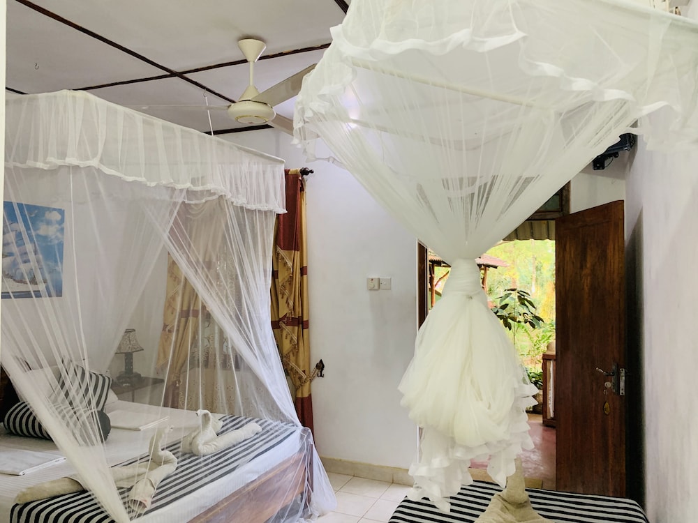 Sisira Natural Lodge 50/50