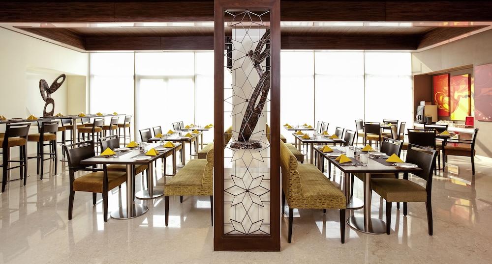 Ibis Mumbai Airport - An Accorhotels Brand 47/69