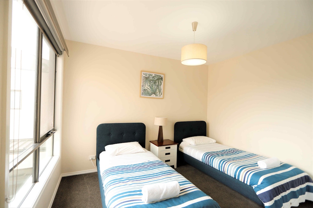 Apollo Bay Seal Apartments 3/33